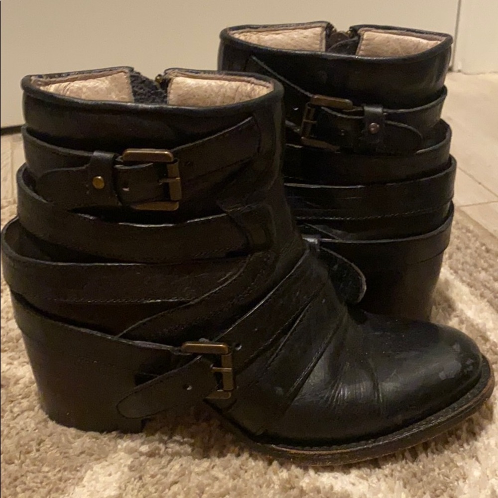 Freebird by Steve Madden Black Ankle Boot